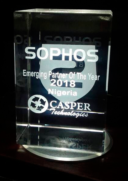 Personalized 3D glass cube with embedded logo and dynamic rotation base
