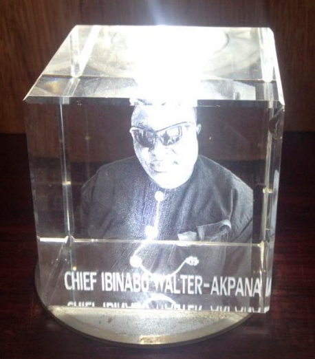 Thick 3D cube plaque for engineers and professionals, engraved and beautifully lit