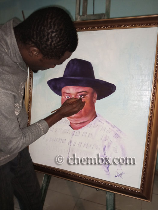Detailed traditional chief oil painting framed and ready to hang